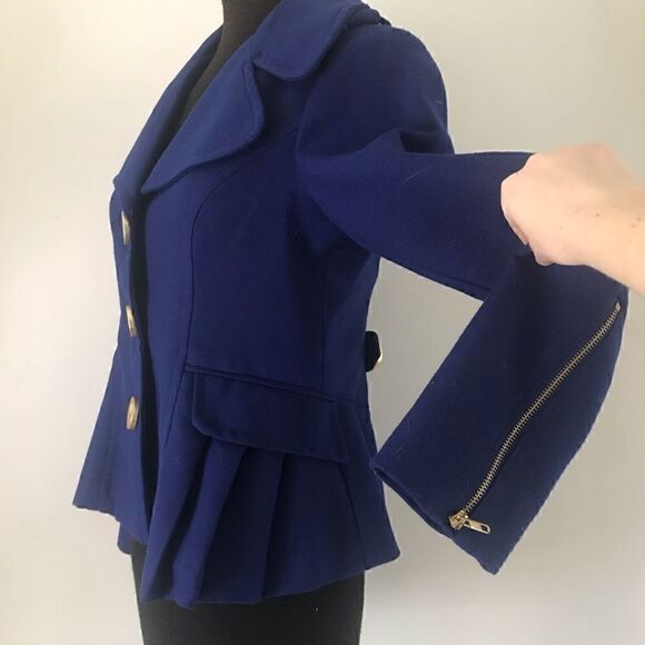 Vibrant Blue Fitted Jacket with Gold Buttons - Picture 3 of 5